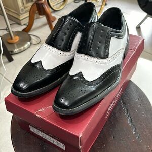 Vintage Metro Charm Dress Shoes NWT